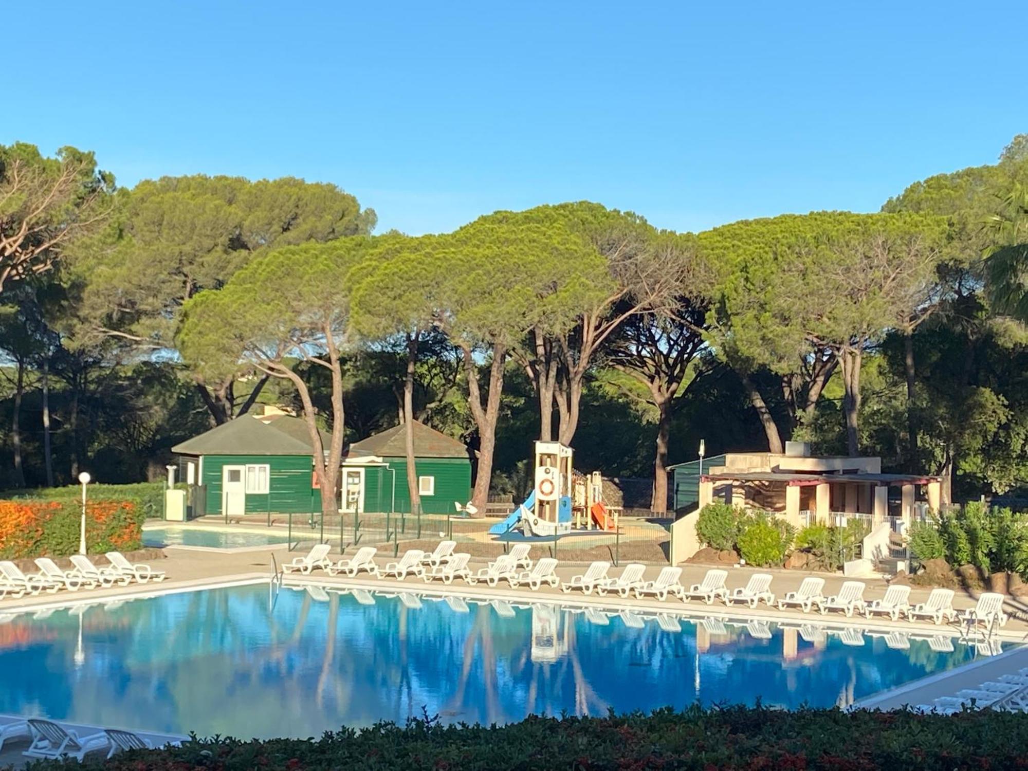 Domaine Valescure Appartement 1 Ou 2 Pieces Vue Jardin Ou Piscine Saint-Raphaël Extérieur photo